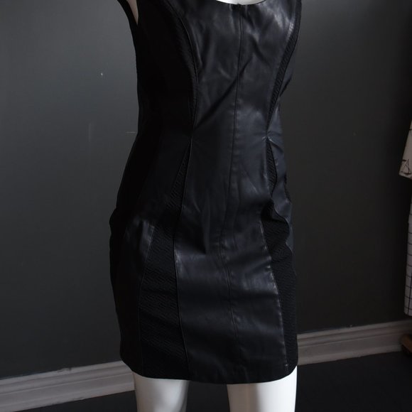 Sold - Picture 2 of 8